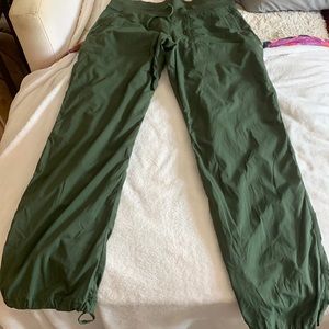 Dark green lululemon athletic pants size 10